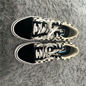 Checkered Vans size 10.5